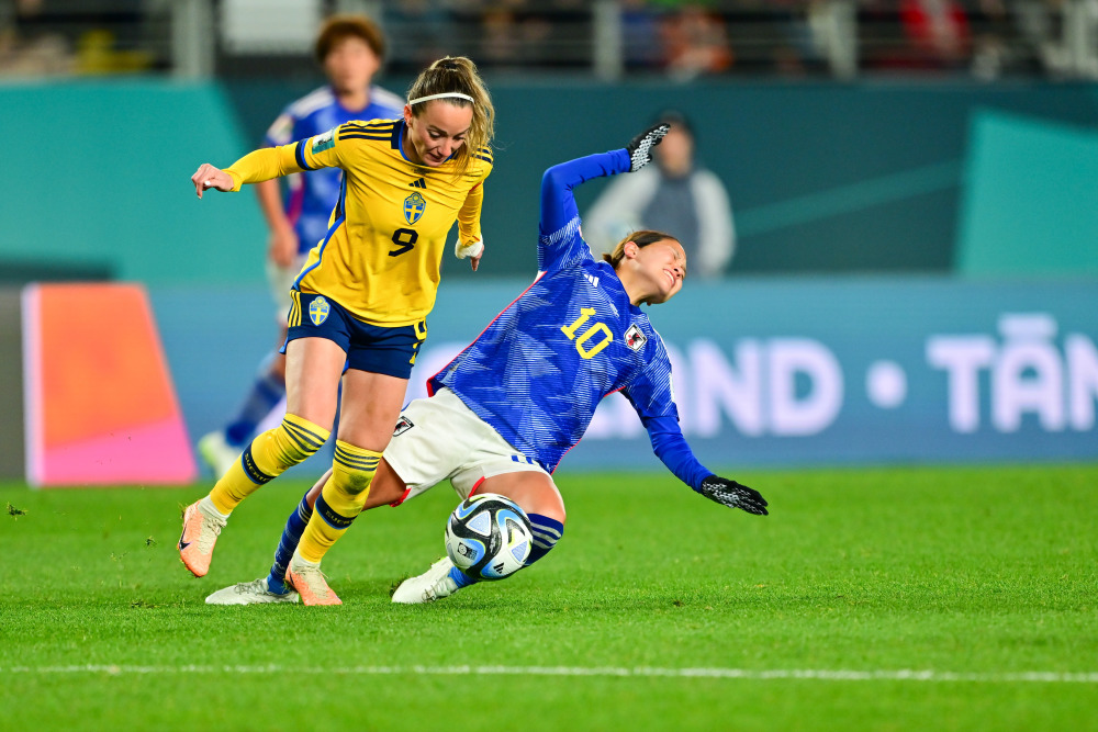 世俱杯决赛-足球体育新闻：瑞典队豪取胜利，显露实力的简单介绍