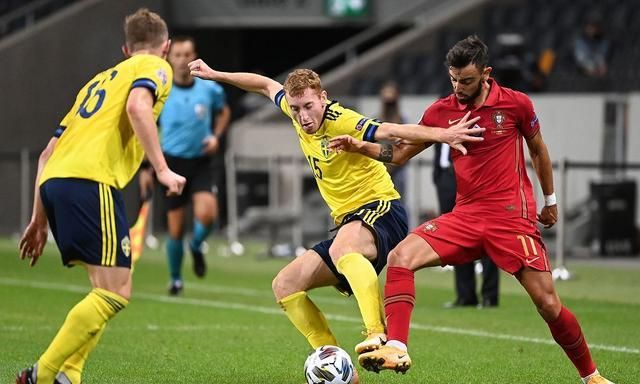 瑞典国家队战术调整备战重要赛事