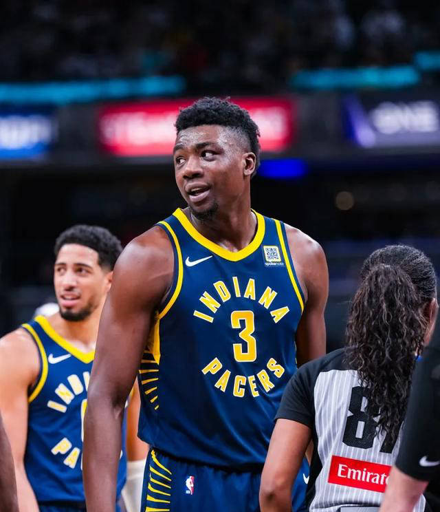 关于公牛连胜创纪录，拉文表现出色的信息