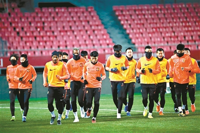 世俱杯-华夏幸福客场逼平恒大，实现惊喜结果