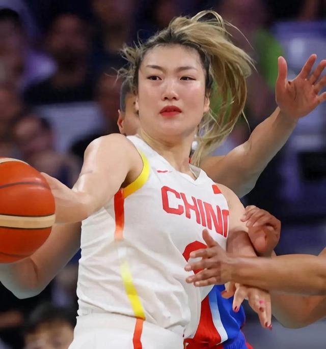 世俱杯-广东女篮大获全胜，势不可挡