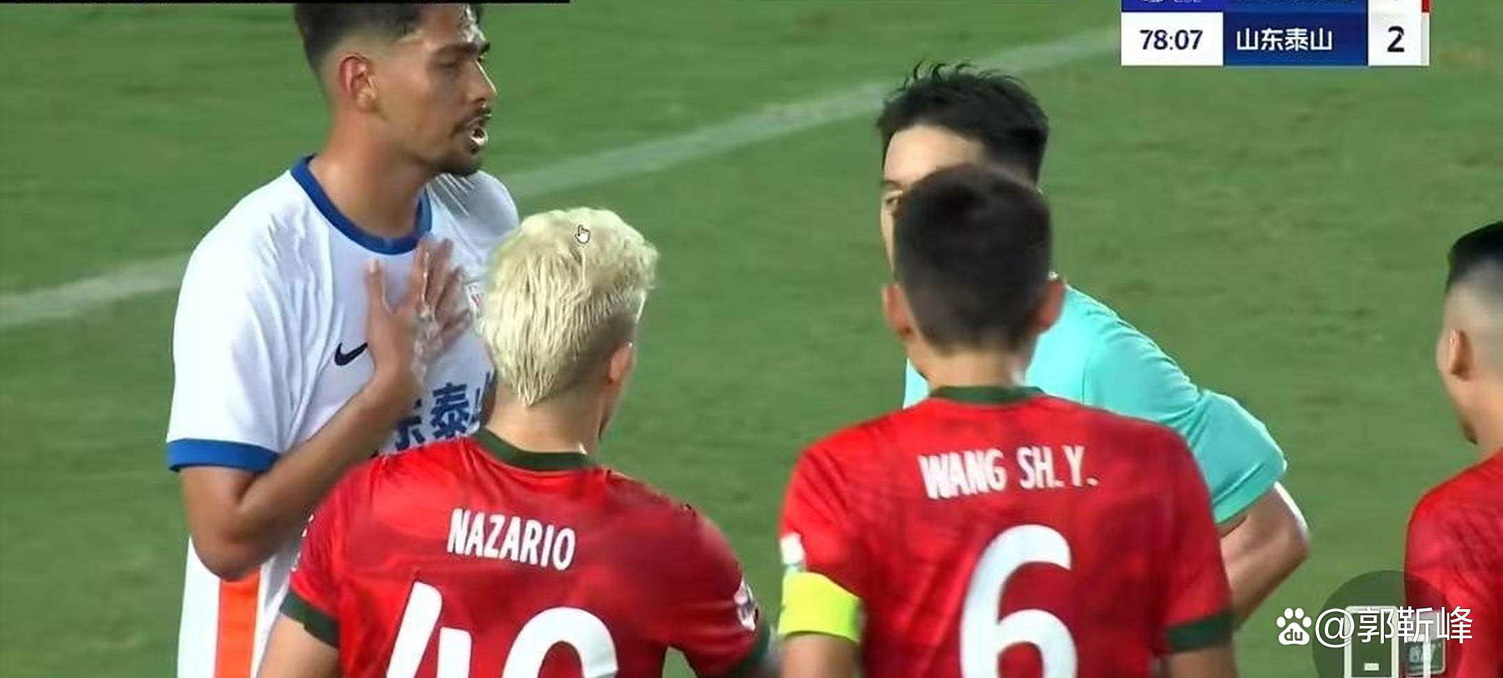 世俱杯冠军-欧锦赛上演悬疑战役，球迷欢呼