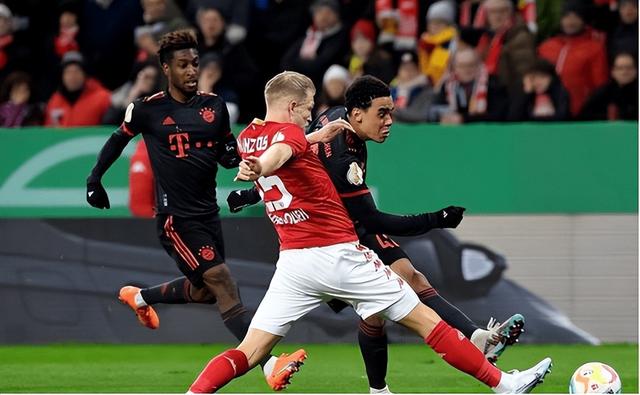 世俱杯决赛-拜仁雄心勃发，稳操胜券击败对手