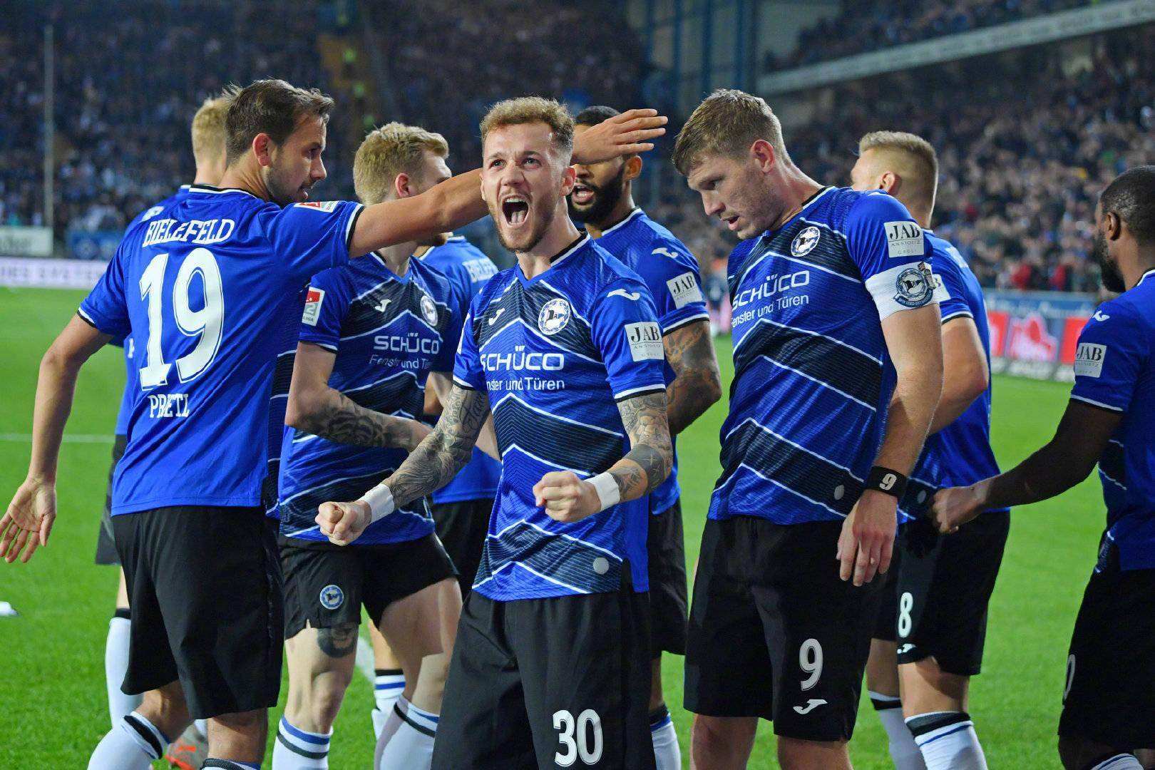 柏林赫塔客场落败，积分榜节节败退