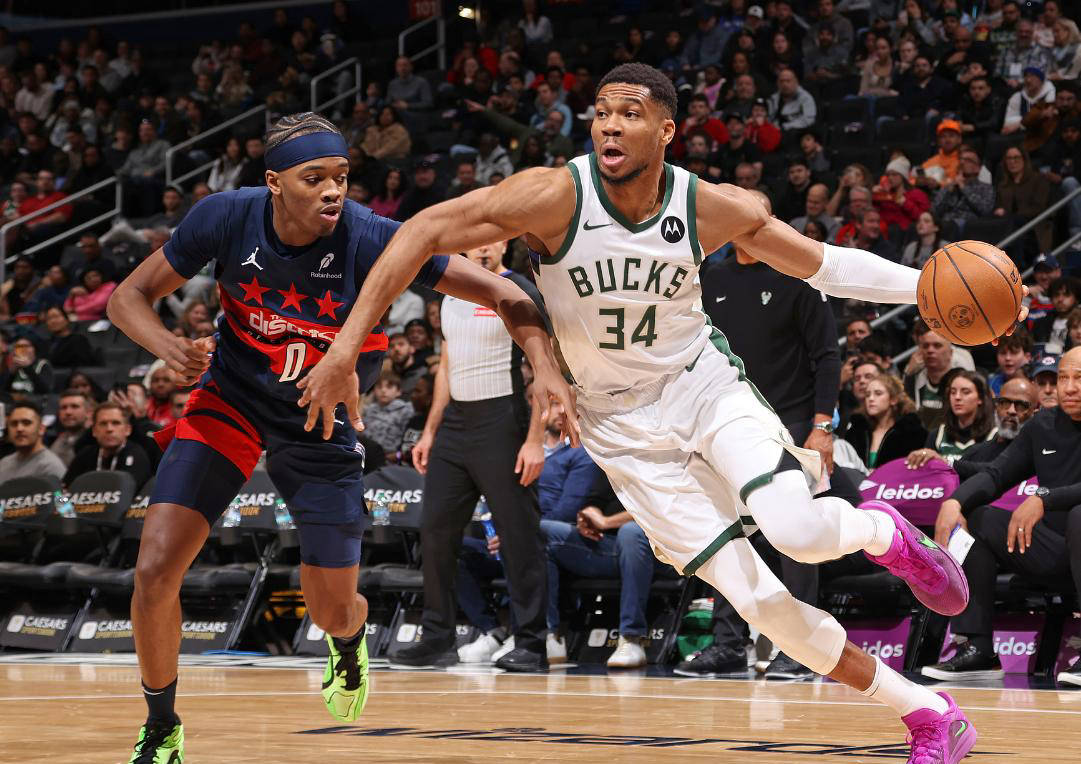 雄鹿大胜，字母哥连续第五场比赛20+得分