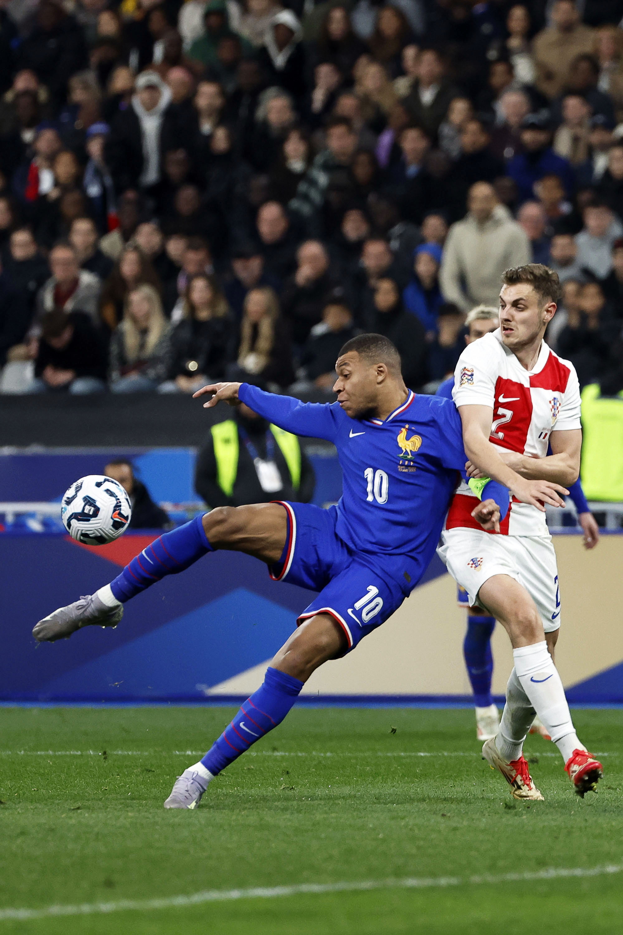 世俱杯奖金-欧洲足球赛事即将进入决赛阶段