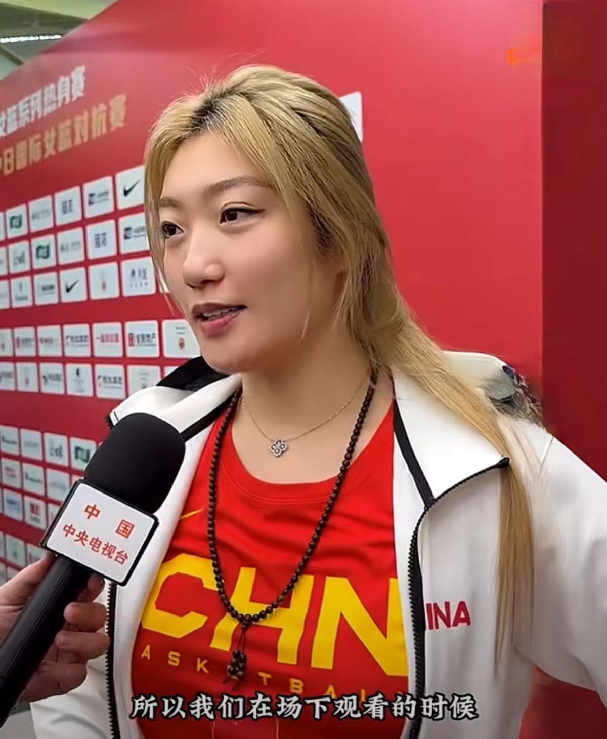 火箭球队进入紧张备战模式，士气高昂备战下一场