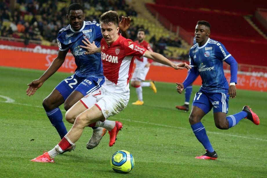 世俱杯2025-摩纳哥客场不敌里尔，遭遇两连败