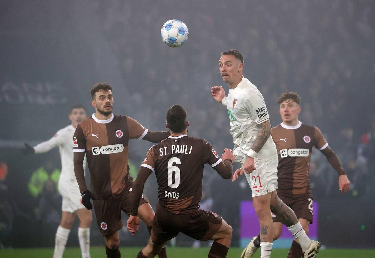 世俱杯-斯图加特客场大败，奥格斯堡失势难以扭转的简单介绍