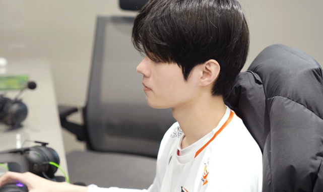 HKA横扫LGD，Deft操刀奇招英雄翻盘激烈交锋成都决赛之夜，成为赛场最大亮点的简单介绍