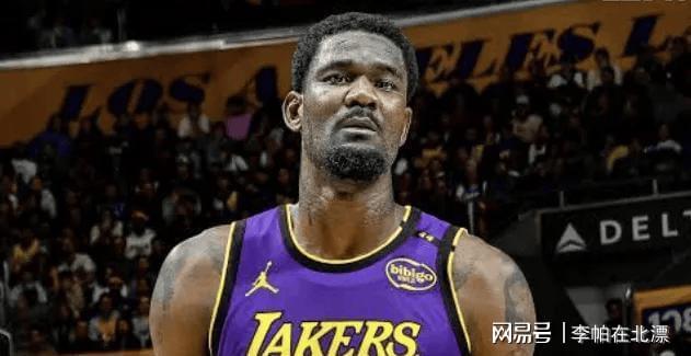 世俱杯分组-包含勇士主场大胜湖人，球队士气高涨的词条