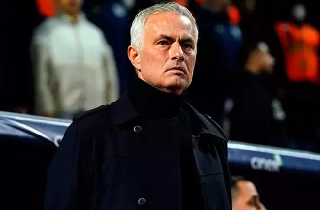 世俱杯决赛-波尔图主帅获得葡萄牙联赛最佳教练奖